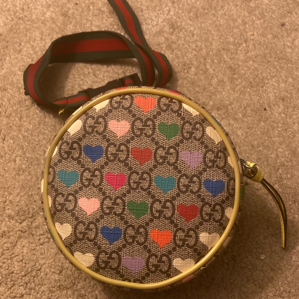 Authentic kids Gucci Round Crossbody Bag with Multicolor Heart Design